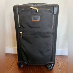 Tumi Voyageur Expandable Carry-On Suitcase - Black & Gold